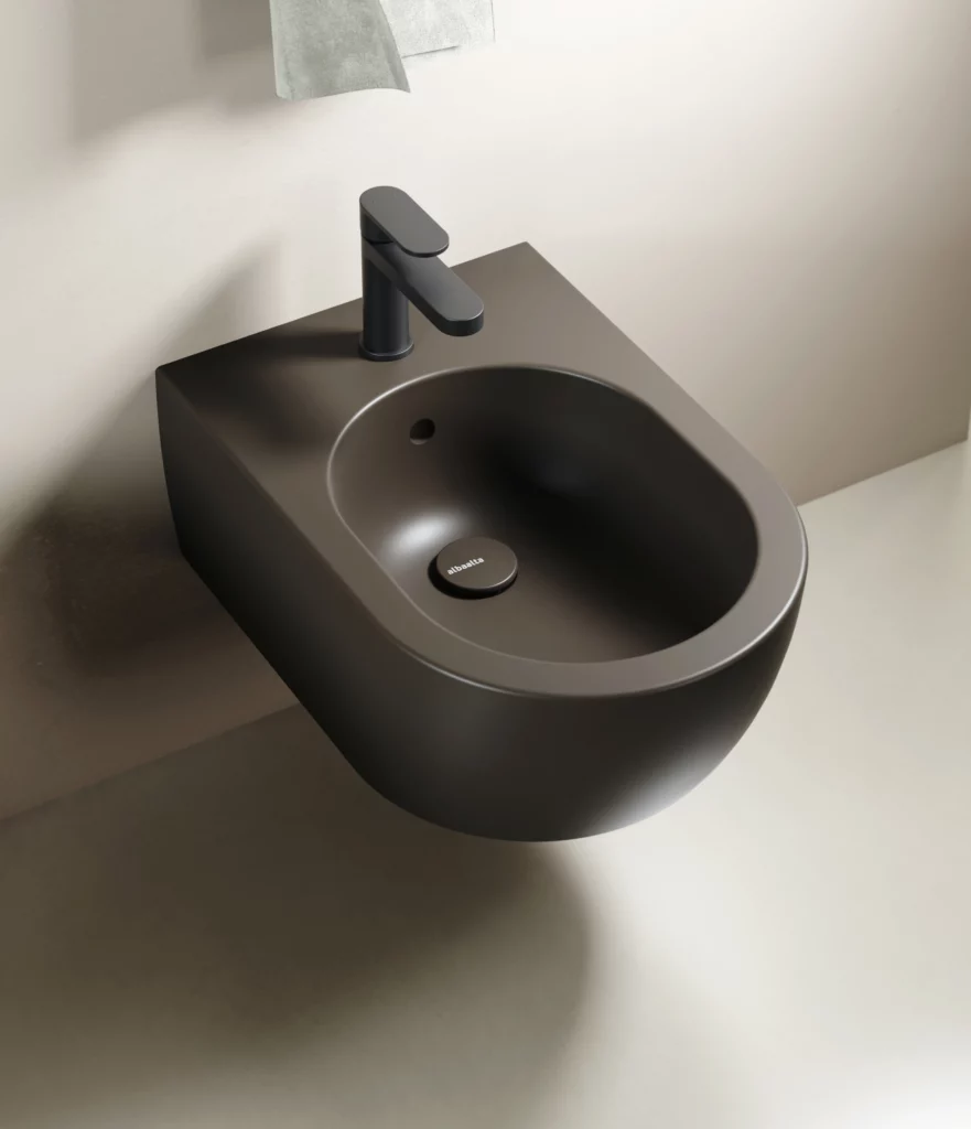 2_arena_bidet sospeso_marronecaffè_matte